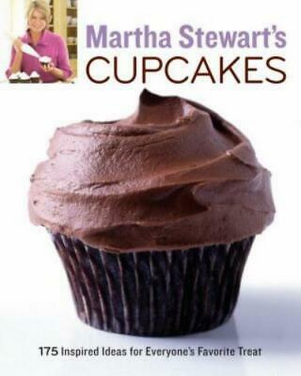 Martha Stewarts Cupcakes: 175 Inspired Ideas for Everyones Favorite Treat