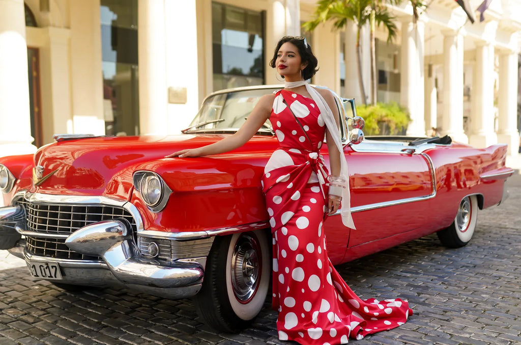 Ángela Aguilar: La Nueva Musa de la Moda Mexicana Contemporánea