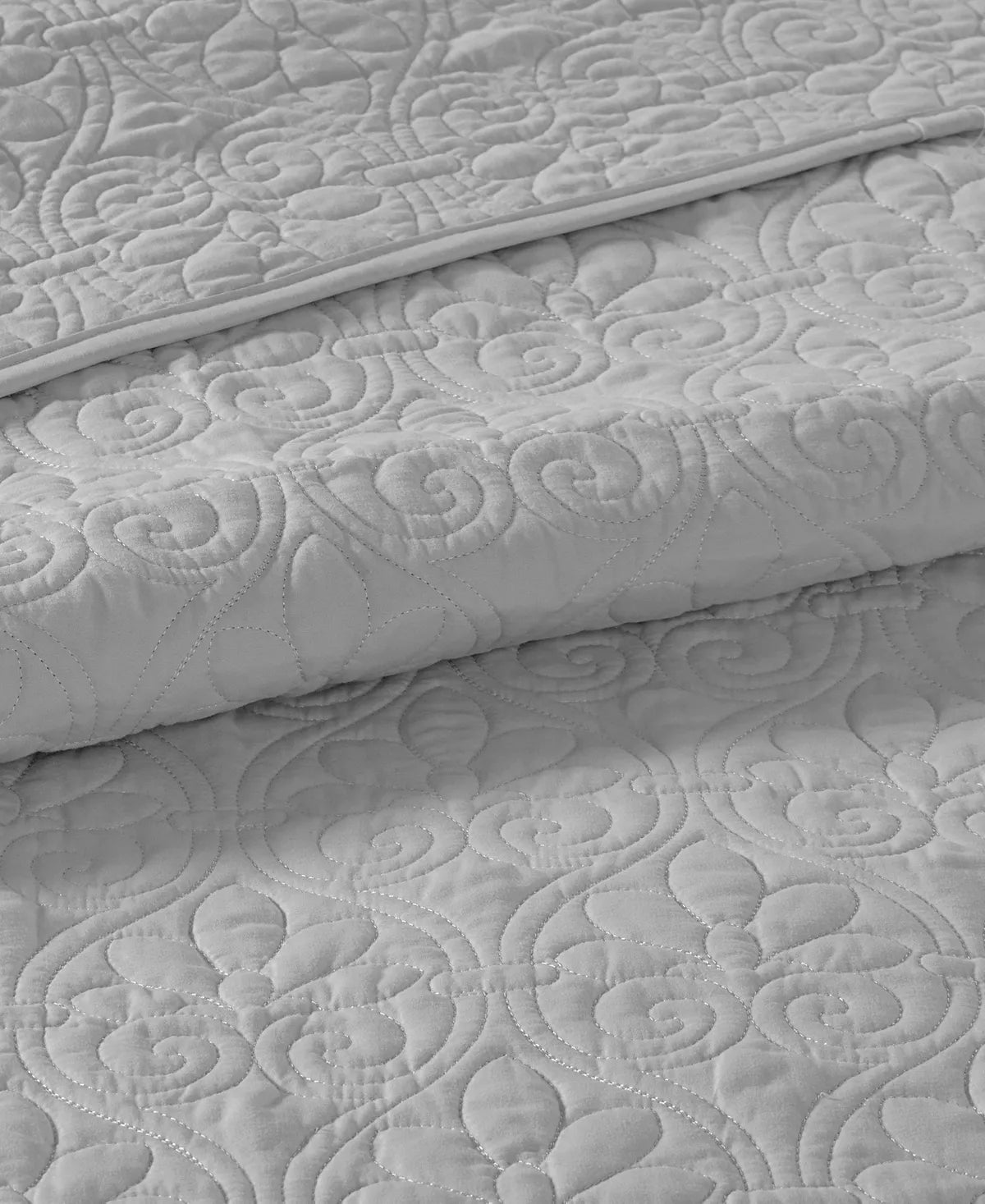 Madison Park Quebec Reversible Coverlet Set