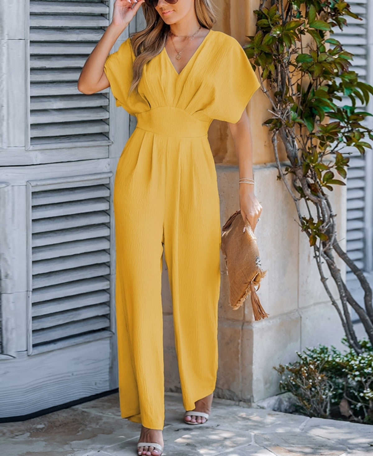 Cupshe Womens V-Neck Short Sleeve Straight Leg Jumpsuit