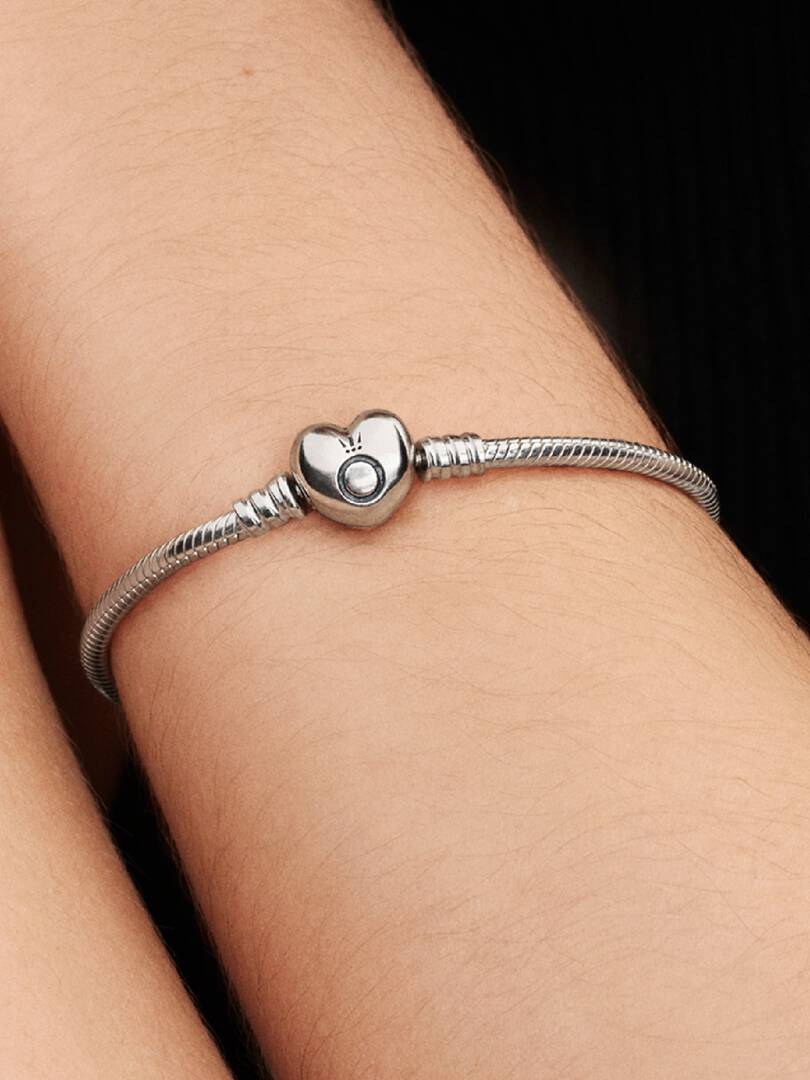 Pandora Moments Heart and Snake Chain Bracelet, Size 17