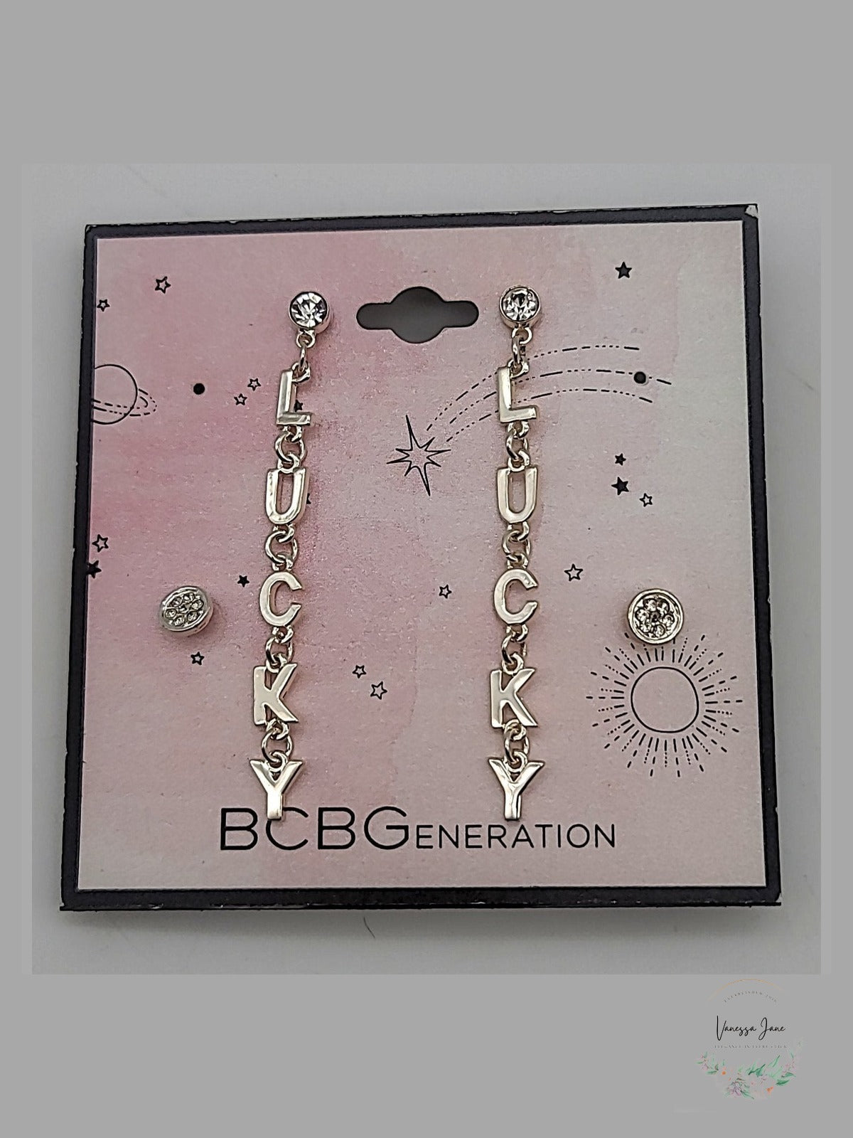 BCBG LUCKY earring set stock