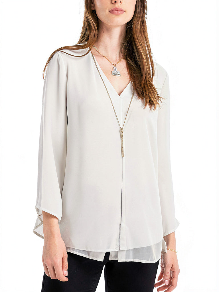 Jm Collection Solid V-Neck Necklace Top, Size Medium