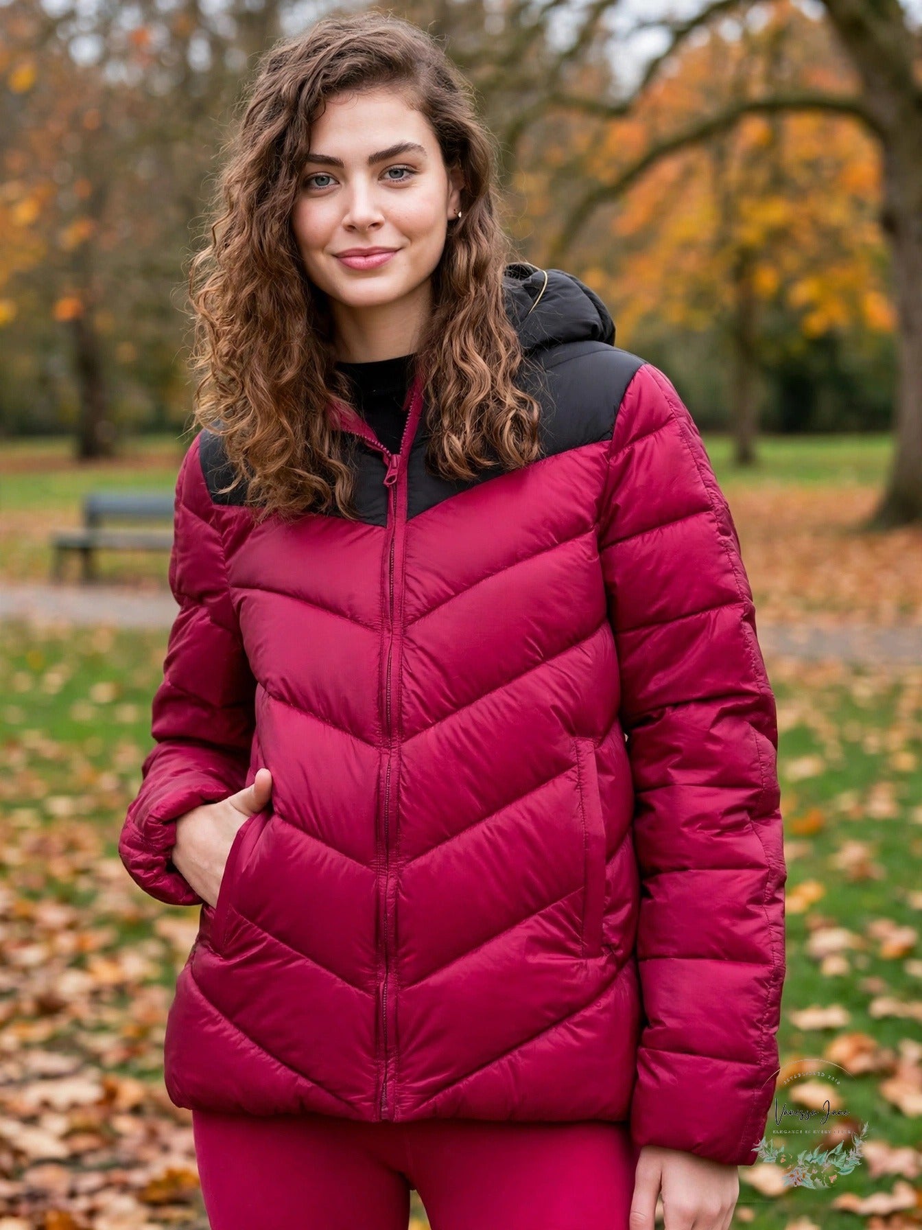 Champion Womens Contrast Lightweight Padded Hooded Jacket, Size Medium