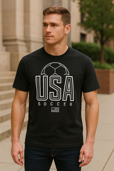 USA Men’s Soccer T-shirt with soccer ball logo Size Large