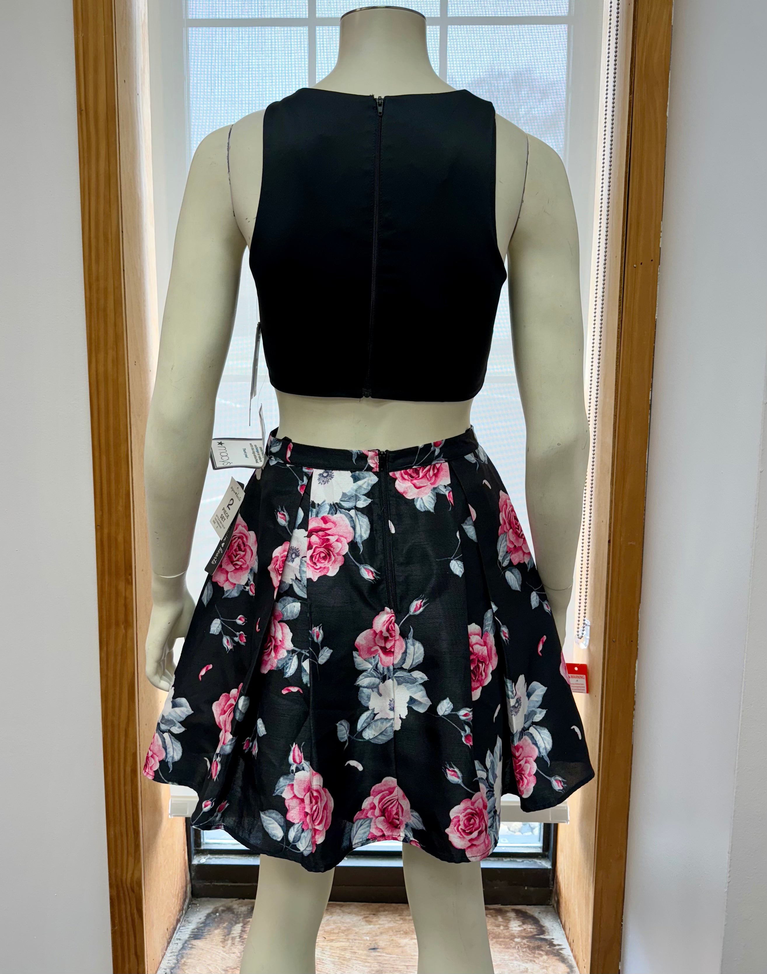 Sequin Hearts Juniors 2-Pc. Crop Top and Floral-Print Skirt,Size 5