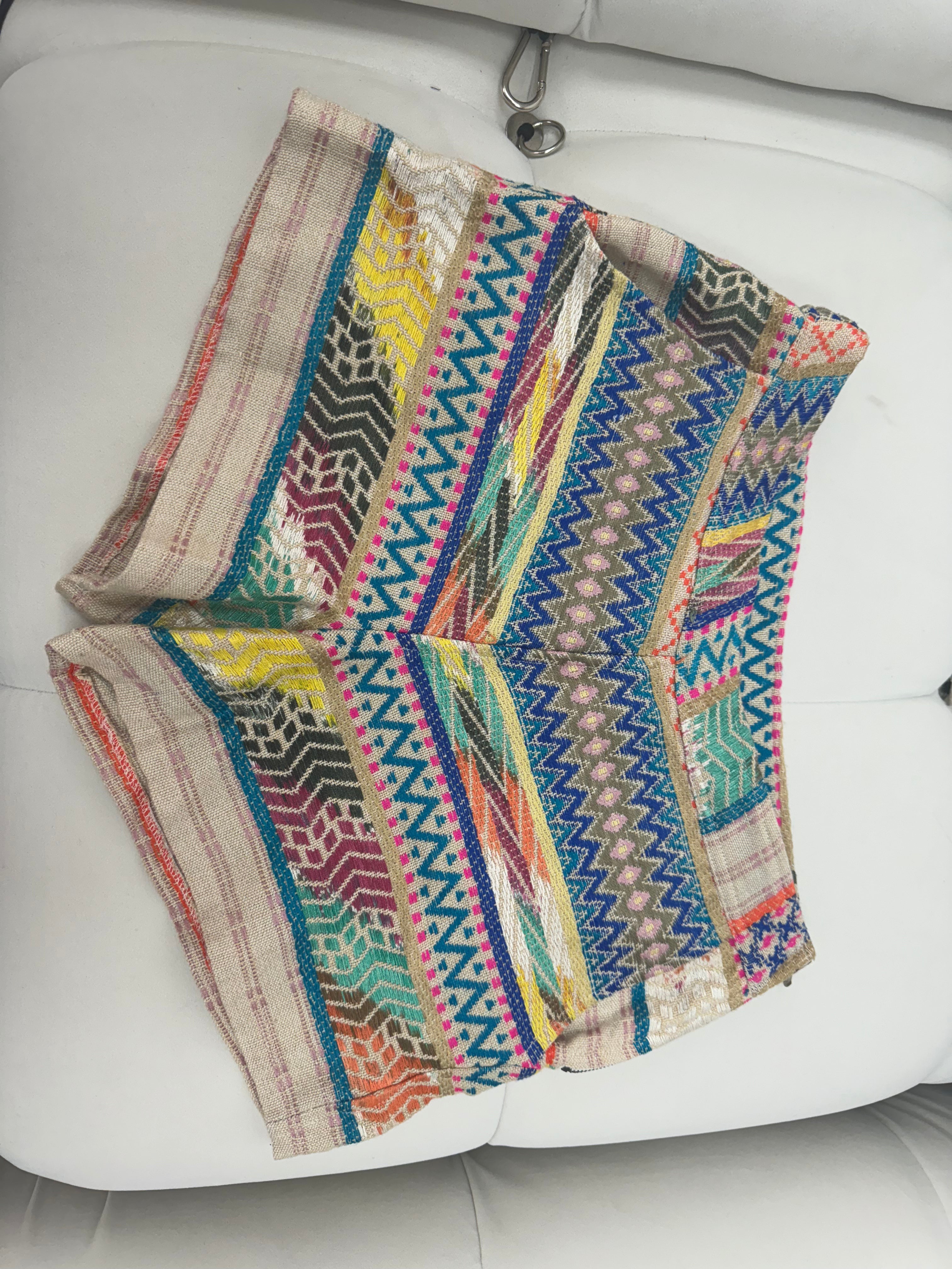 Francesca’s Quinn Boho/Aztec Hippie Short, Size Small