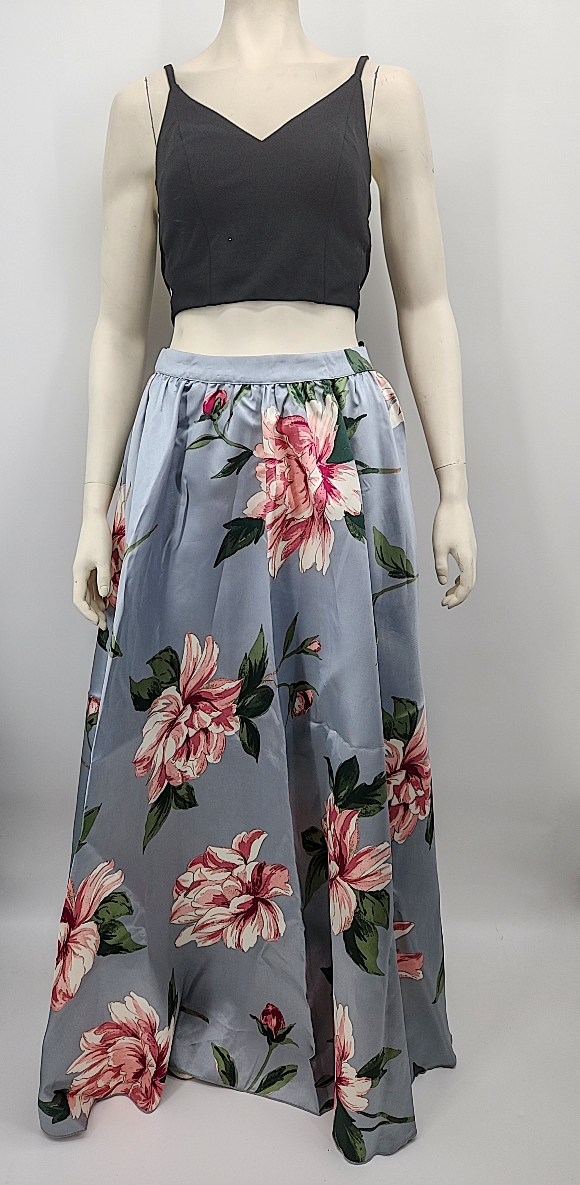 Speechless Juniors Floral Satin Skirt with Black Solid Cropped Top , Size 9