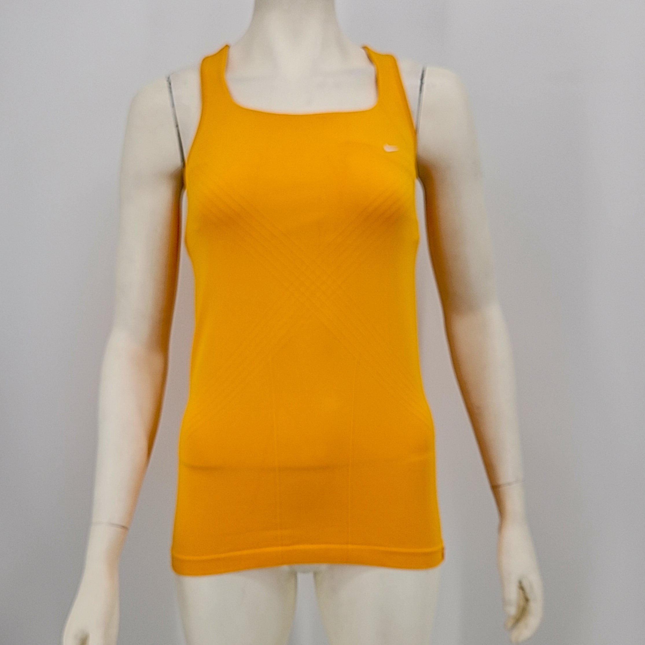 Nike Womens Performance Tank with Built-in Bra, Size M