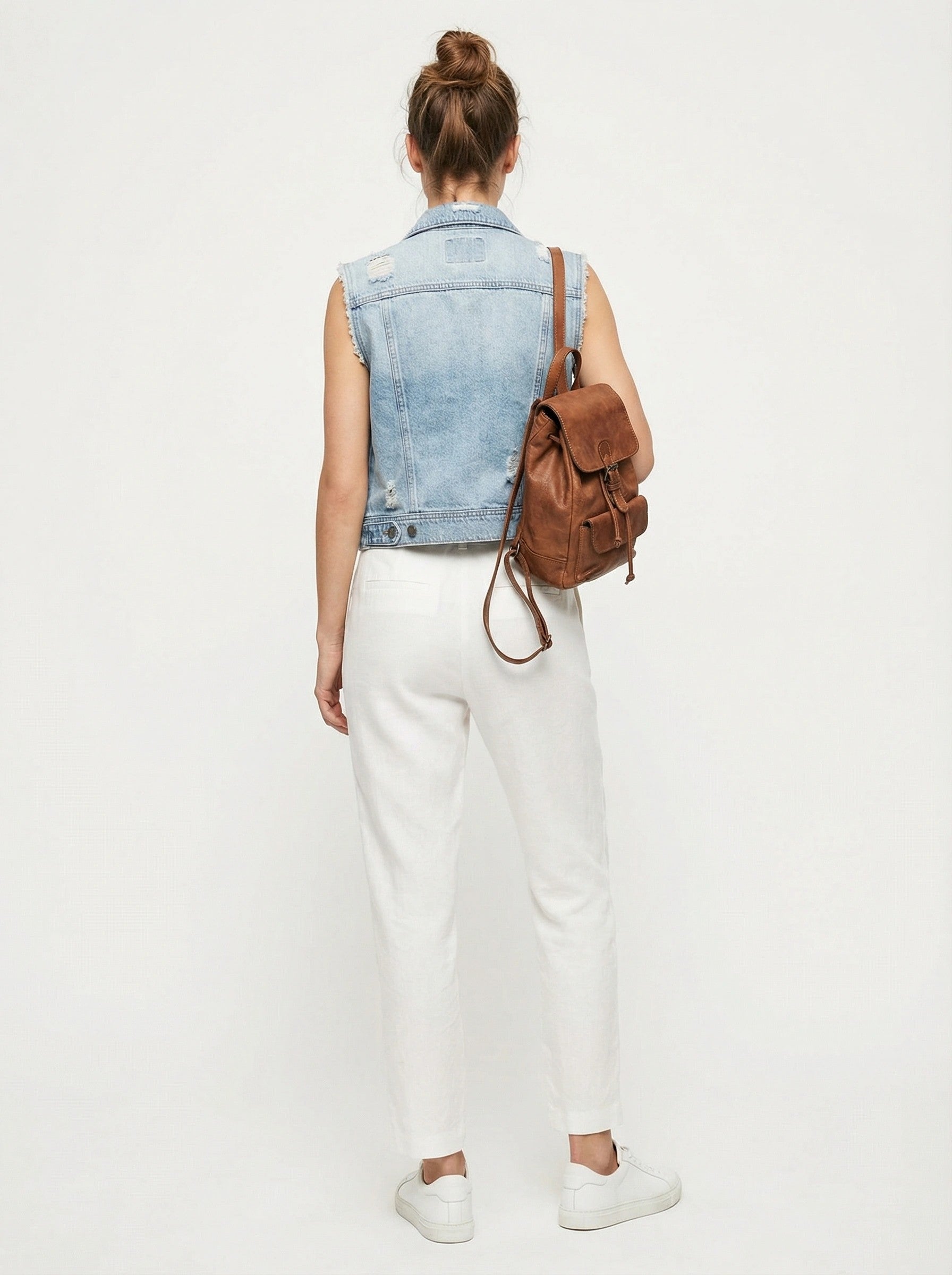 Paige Reagan Womens Distressed Stretch Denim Vest, Medium