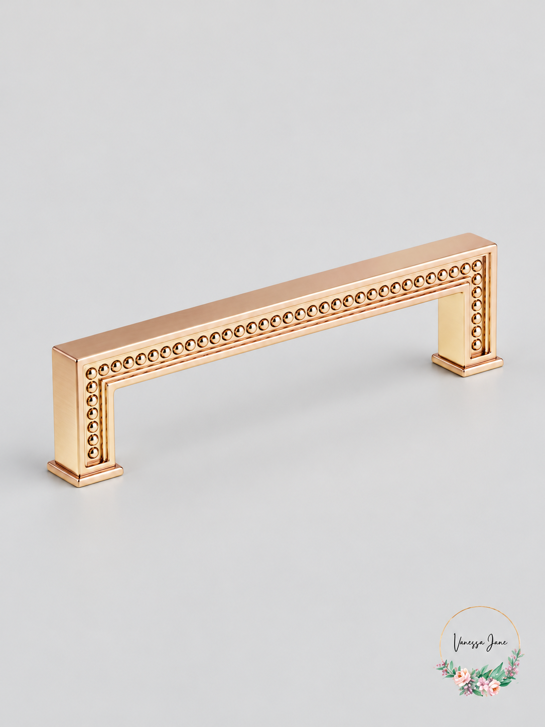 Richelieu Hardware 5-1/16 in. (128 Mm) Center-to-Center Champagne – stock photo, Vanessa Jane