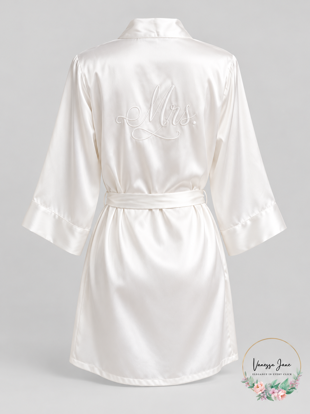 Linea Donatella Women's Mrs-Embroidered Wrap Robe Ivory White, Size Small – stock photo, Vanessa Jane
