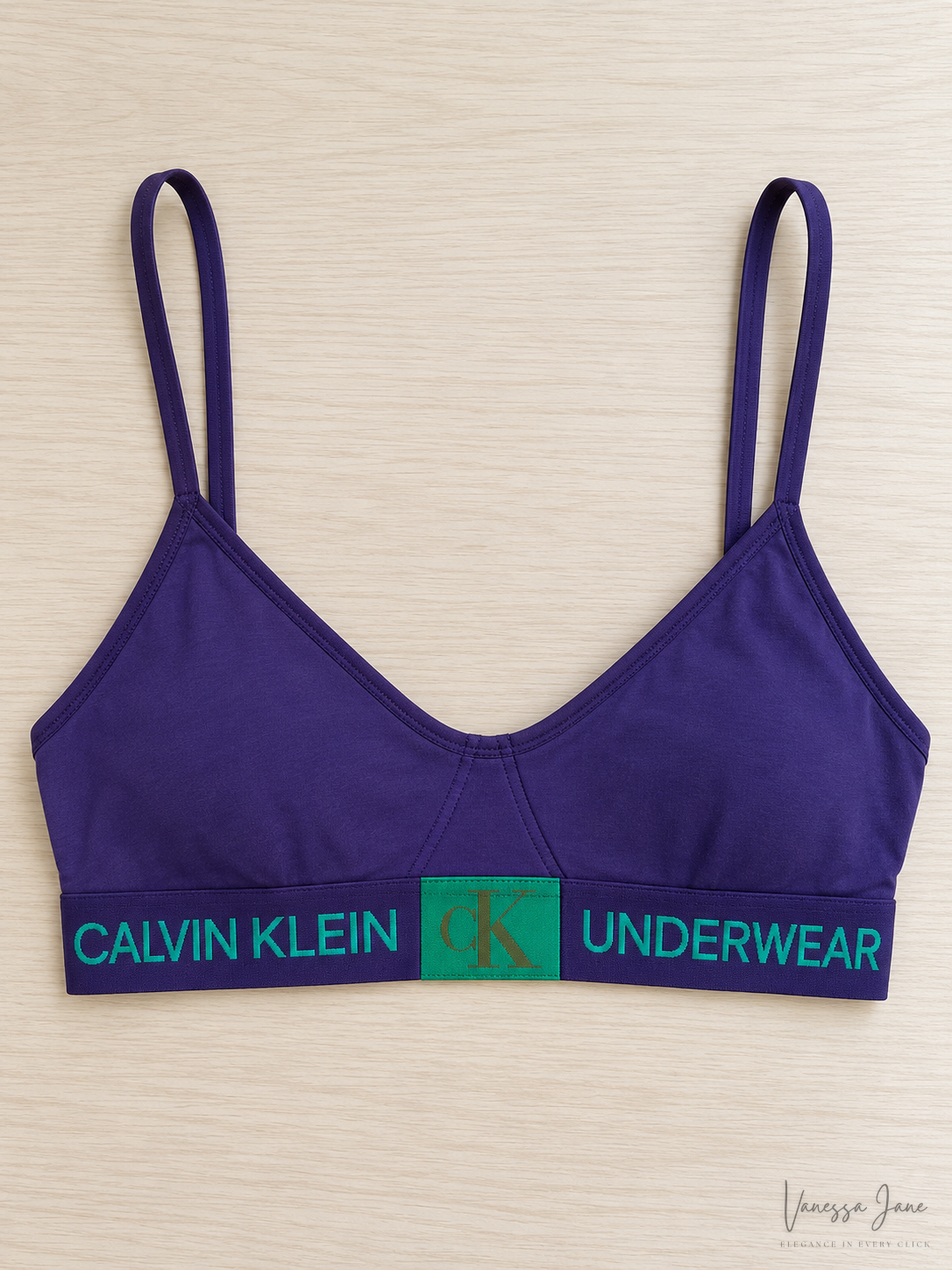 Calvin Klein Womens Monogram Unlined Triangle Bralette — lifestyle candidate