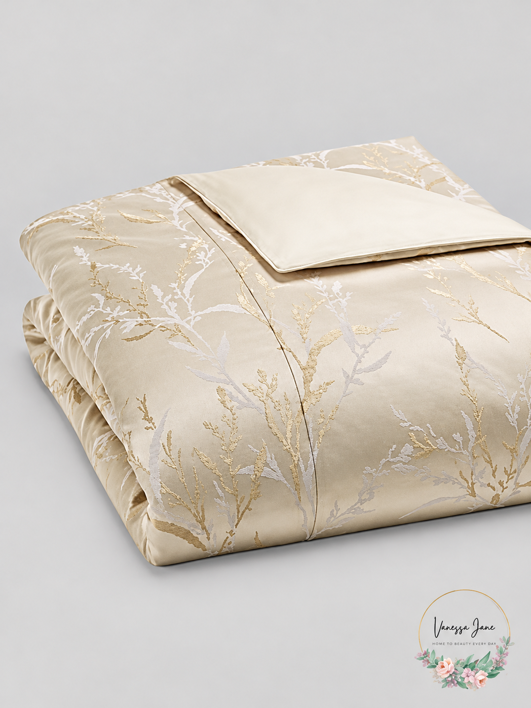 Hudson Park Reeds king duvet cover stock