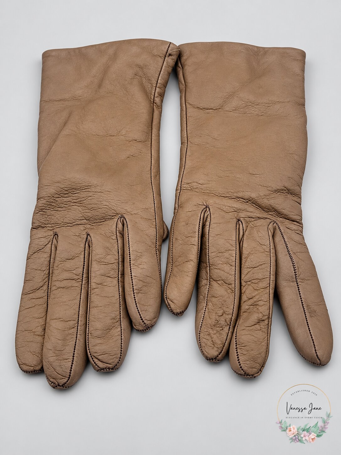 Bloomingdales Cashmere-Lined Leather Gloves, Size 7.5