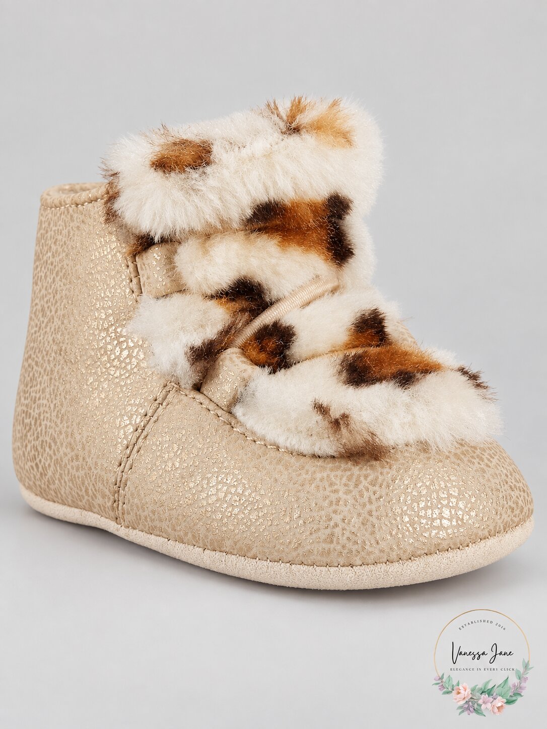 First Impressions Baby Girl 2-3 Months Faux Fur Chukka Boots, Size 1