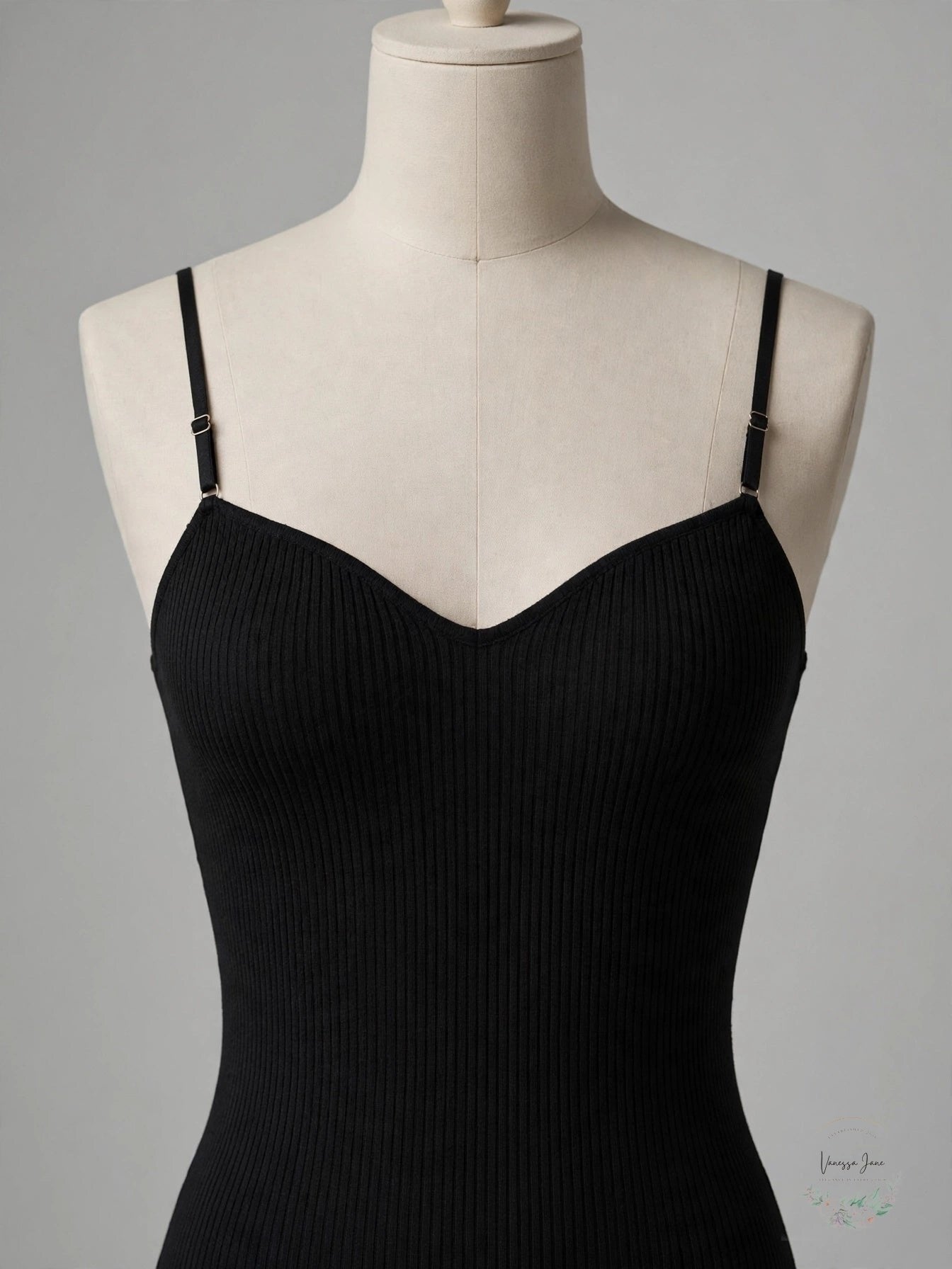 Aqua Women's Knit Cami V-Neck Bodysuit - Black
