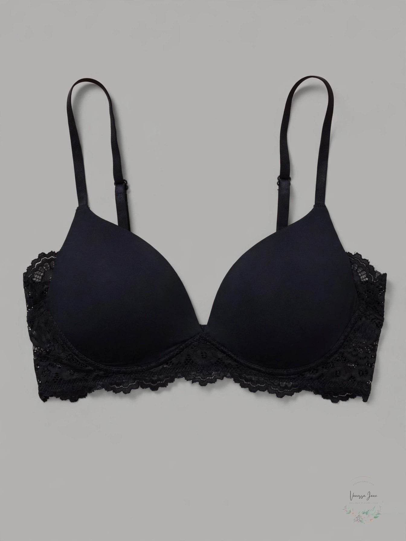 Adore Me Womens Jainey Contour Plunge Bra