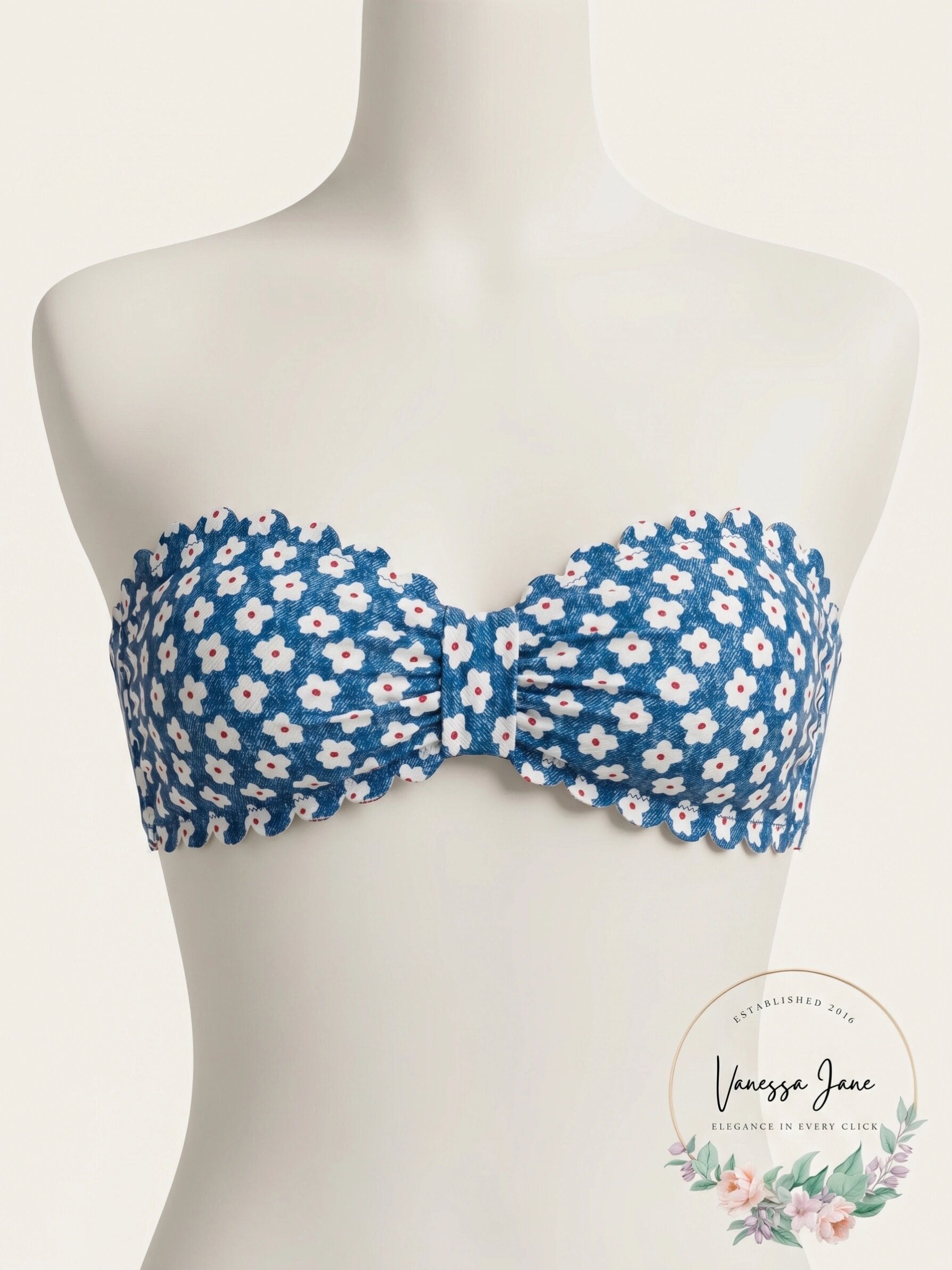 Tommy Hilfiger Women’s Scalloped Bandeau Bikini Top – Blue – Size XXL