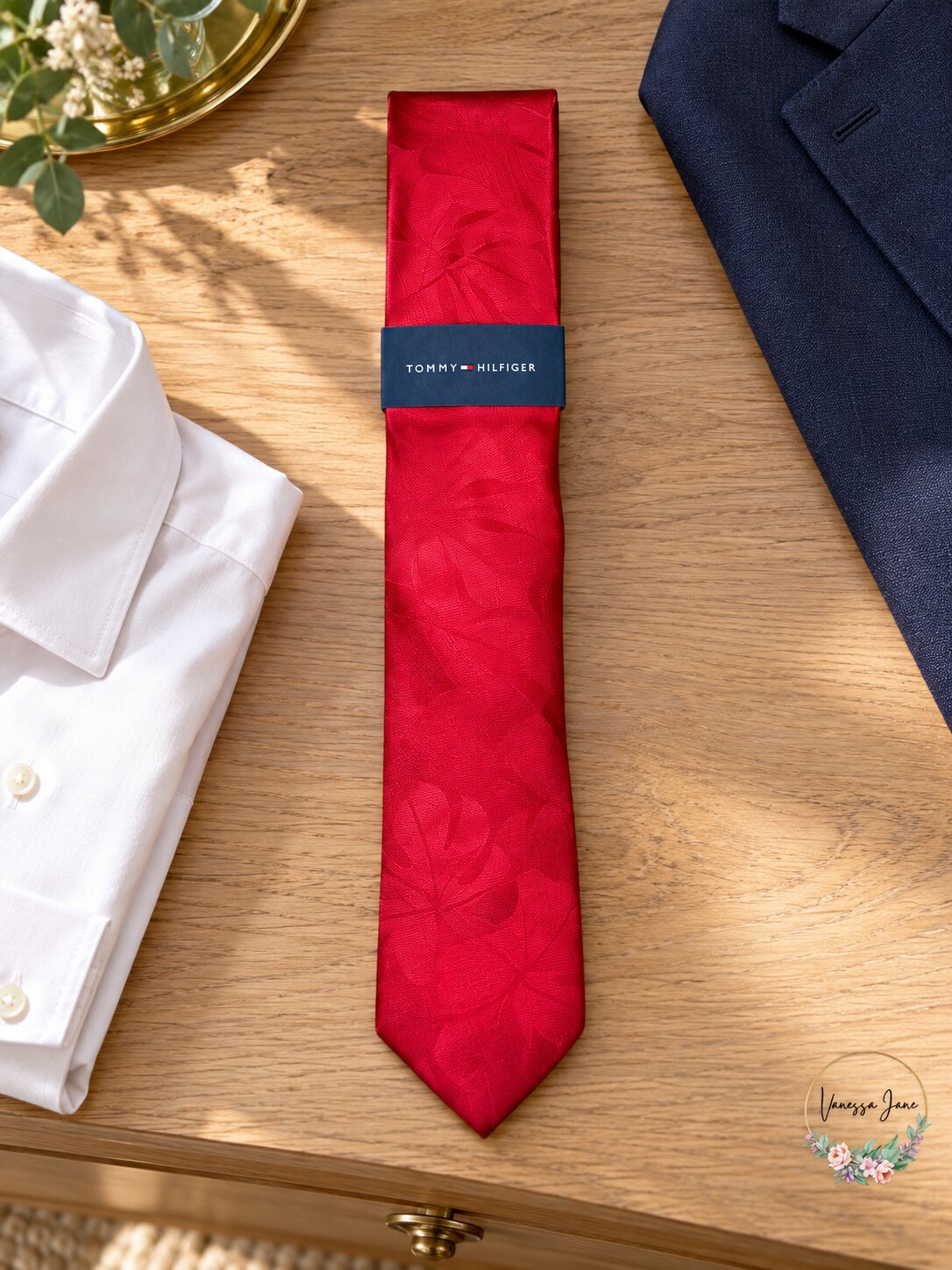 Tommy Hilfiger Mens Monstera Plant Silk Pattern Neck Tie Red