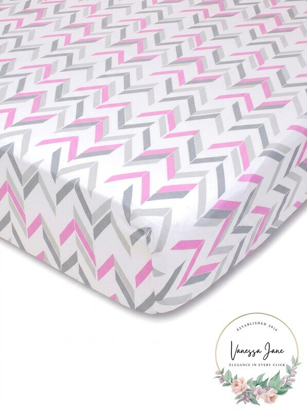 Wendy Bellissimo Mix & Match Chevron Fitted Crib Sheet in Grey/Pink