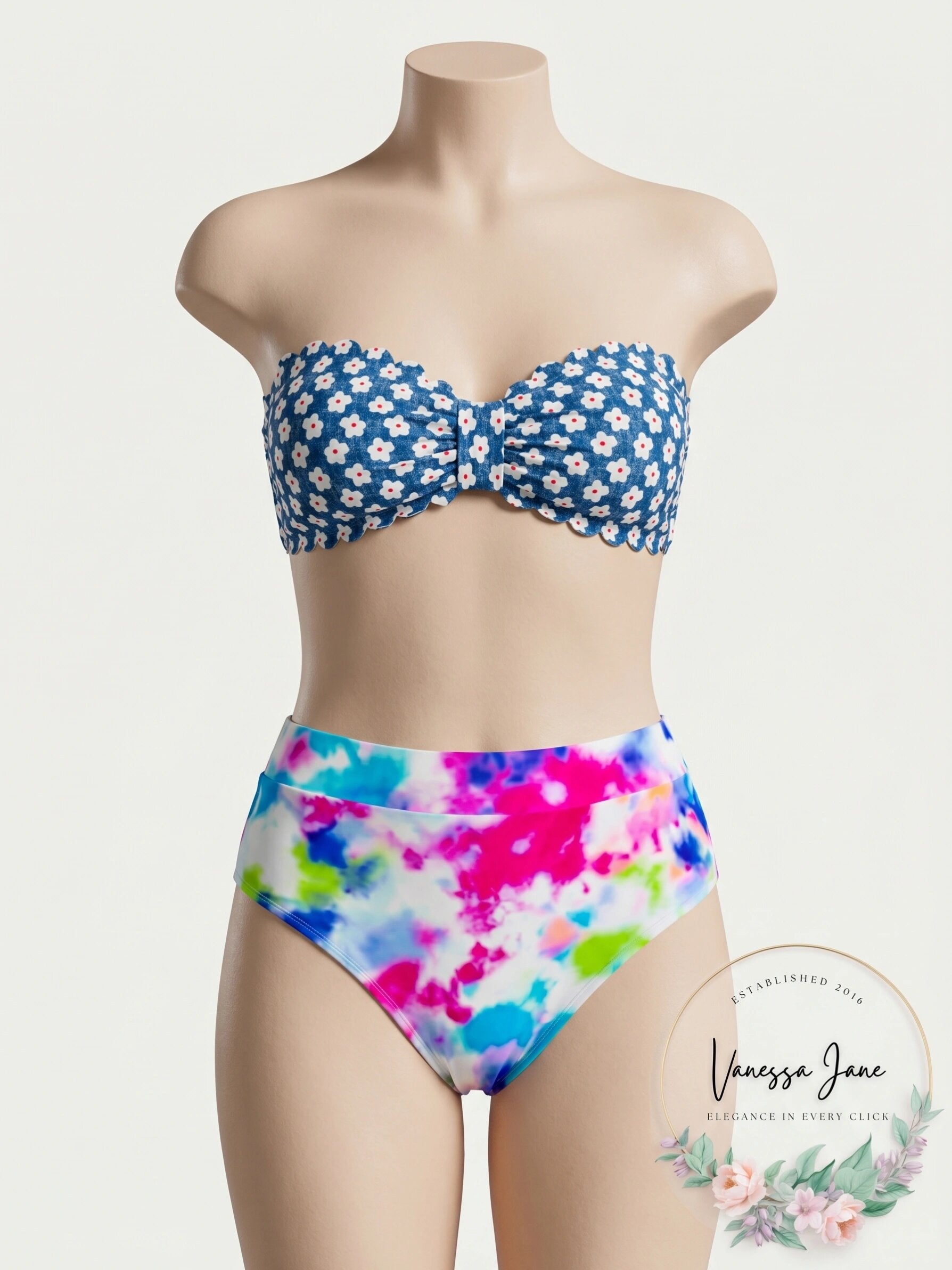 Tommy Hilfiger Women’s Scalloped Bandeau Bikini Top – Blue – Size XXL