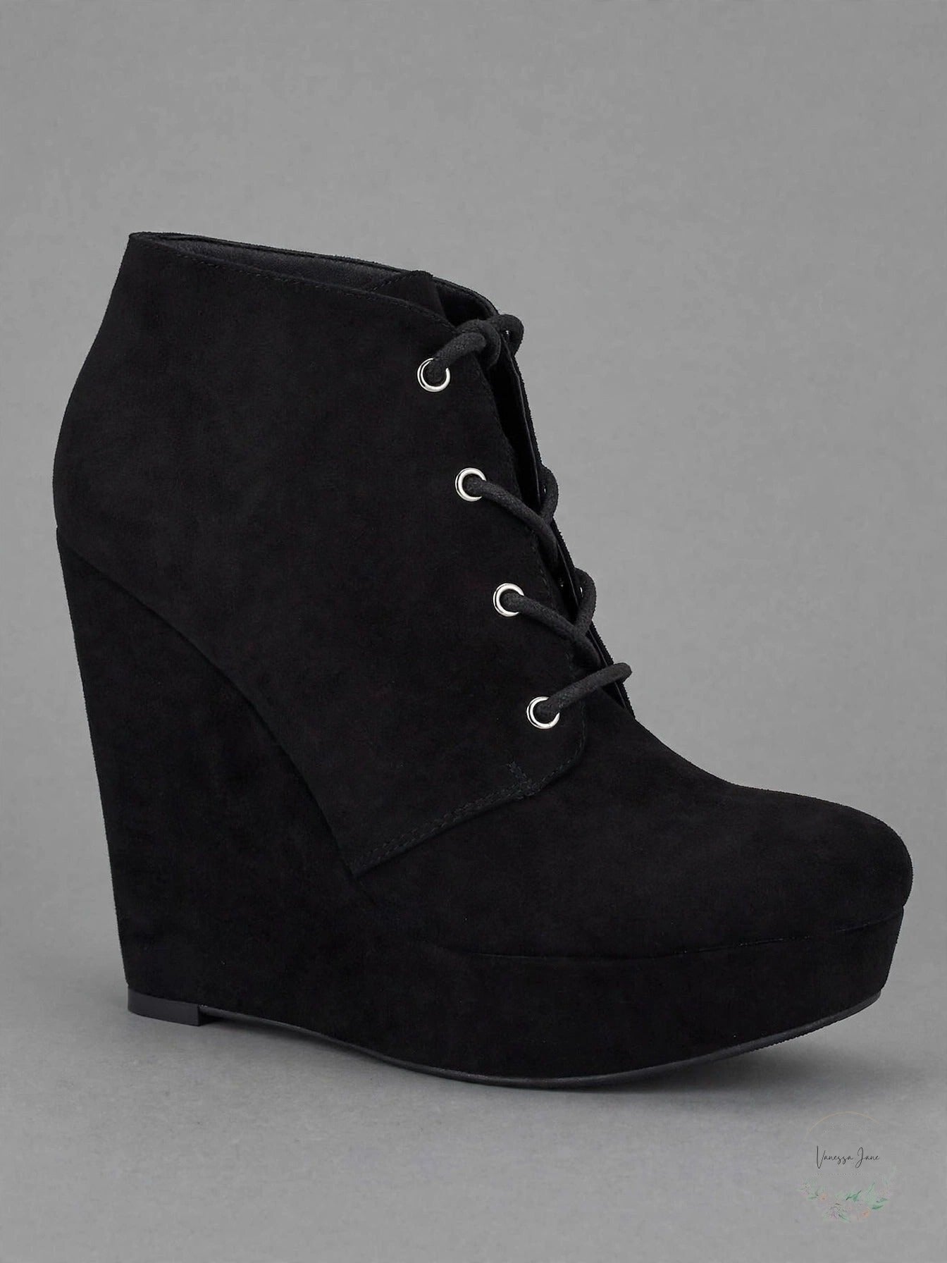 GBG Los Angeles Women's Aheela Lace-Up Wedge Bootie - 9.5
