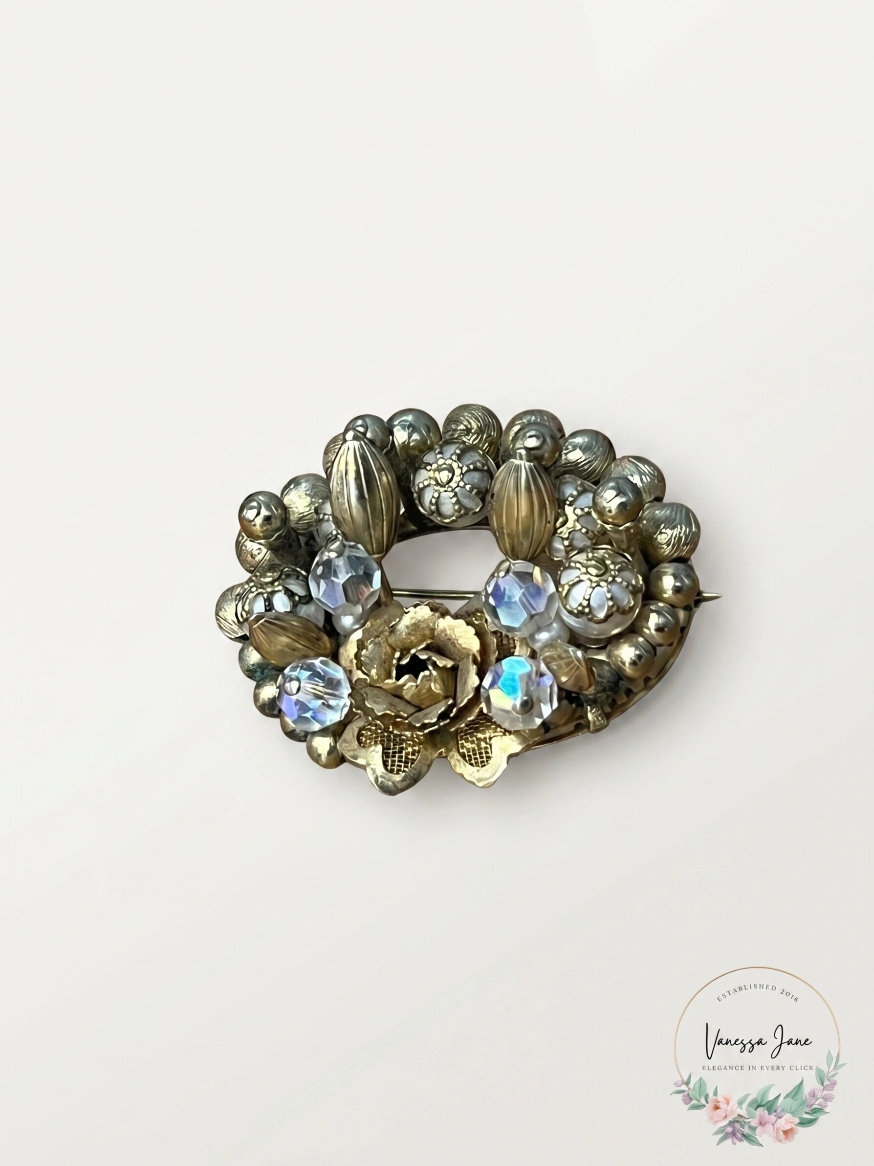 1950 Vintage Gold Tone Brooch