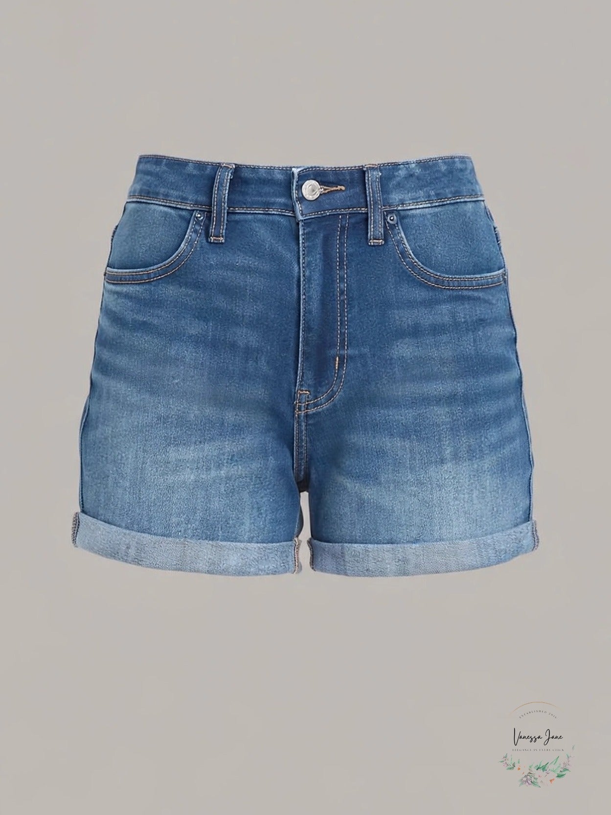Old Navy Womens Mid-Rise Everyday Shorts, Size 6