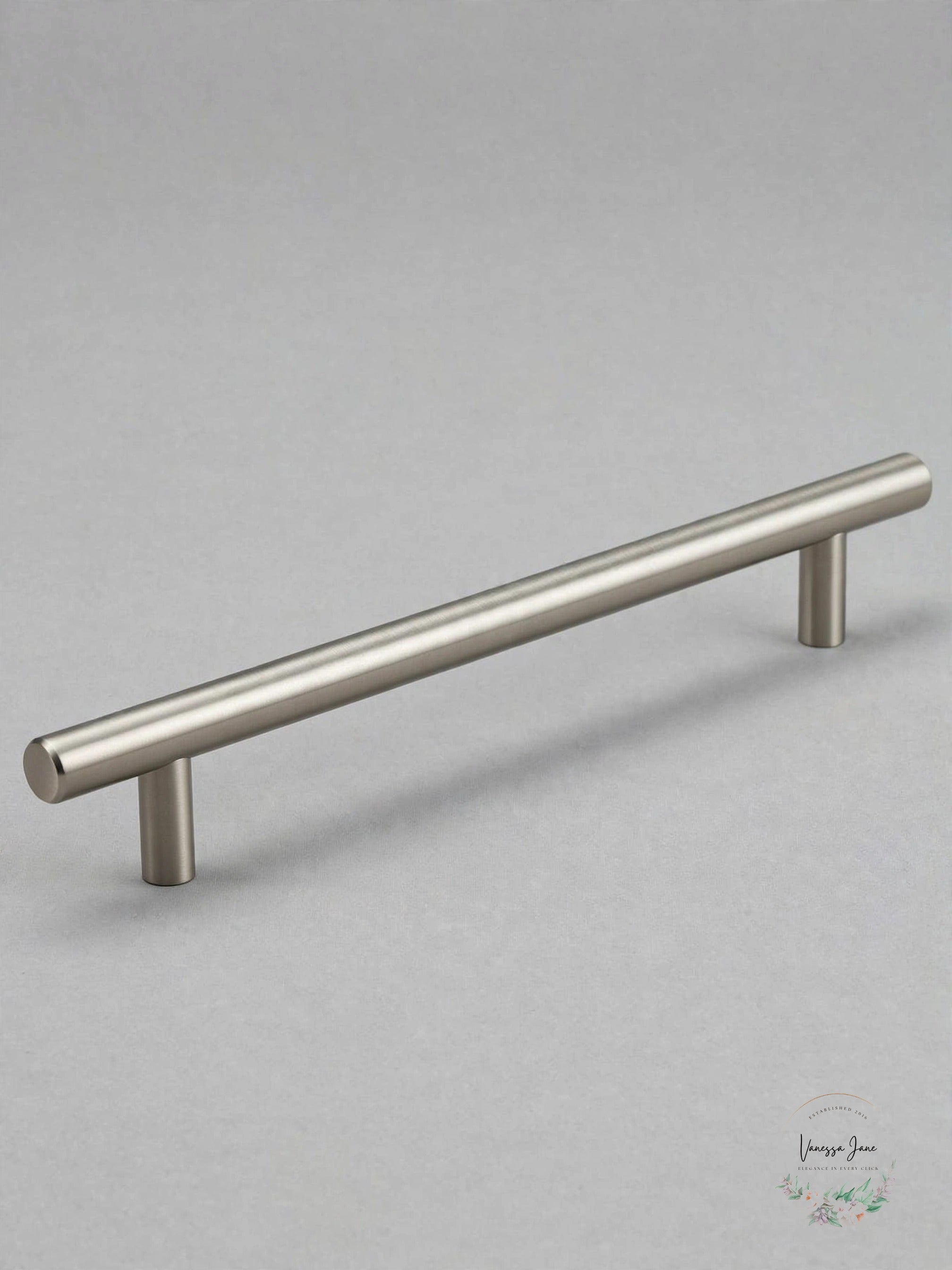 Jamison Bar Cabinet Pull – 7 in Center-to-Center — 7in/Satin Nickel