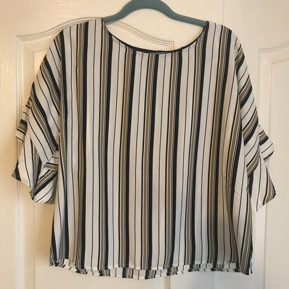 W5 Striped blouse with short bell sleeve, Size Medium