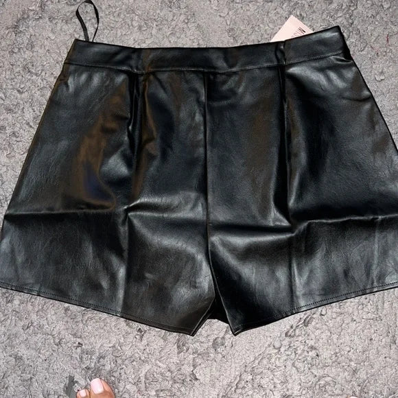 Missguided Black Faux Leather Seam Detail Shorts, Black, Size 6