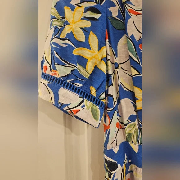 Skies Are Blue Floral Romper, Size Medium