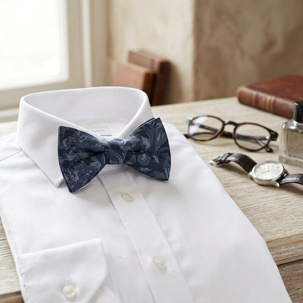 Ryan Seacrest Distinction Mens Bianca Pre-Tied Silk Bow Tie