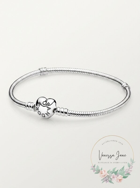 Pandora Moments Silver Heart Clasp Bracelet - 18cm