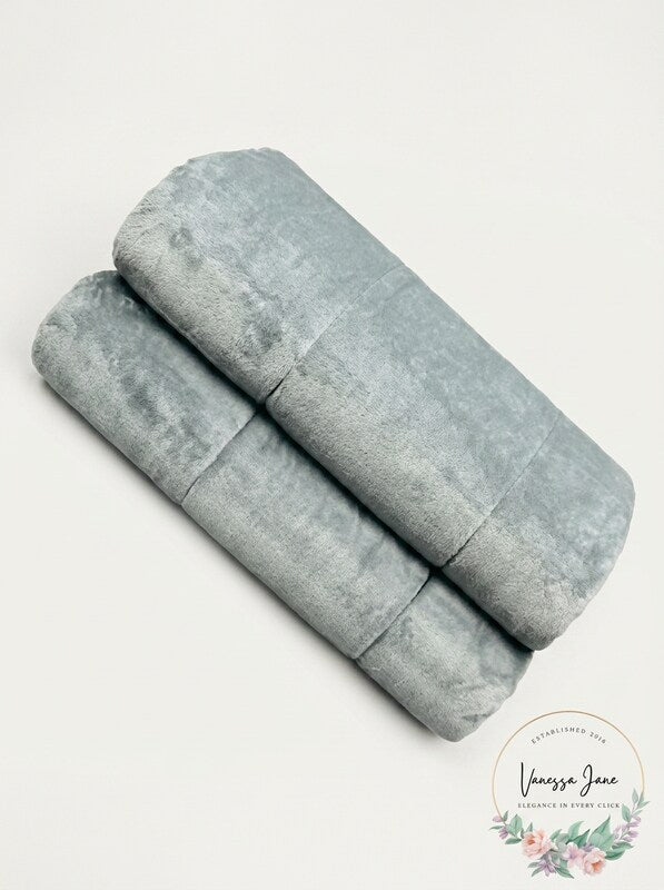 Hug Bud Weighted Grey Silky Minky Bed Blanket 9 Pounds 60in x 80in