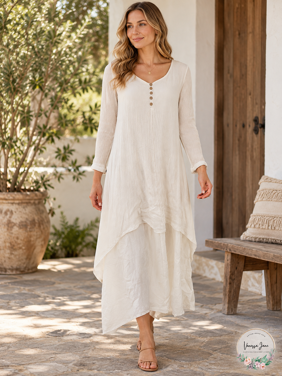 ANSELF Women's White Layered Long-Sleeve Dress Size Medium lifestyle