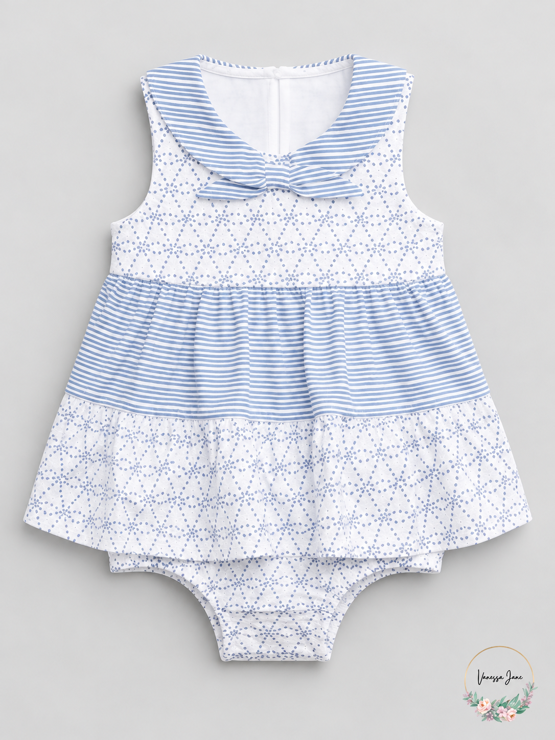 First Impressions Baby Girls Blue & White Bow Romper 3-6 Months — stock photo