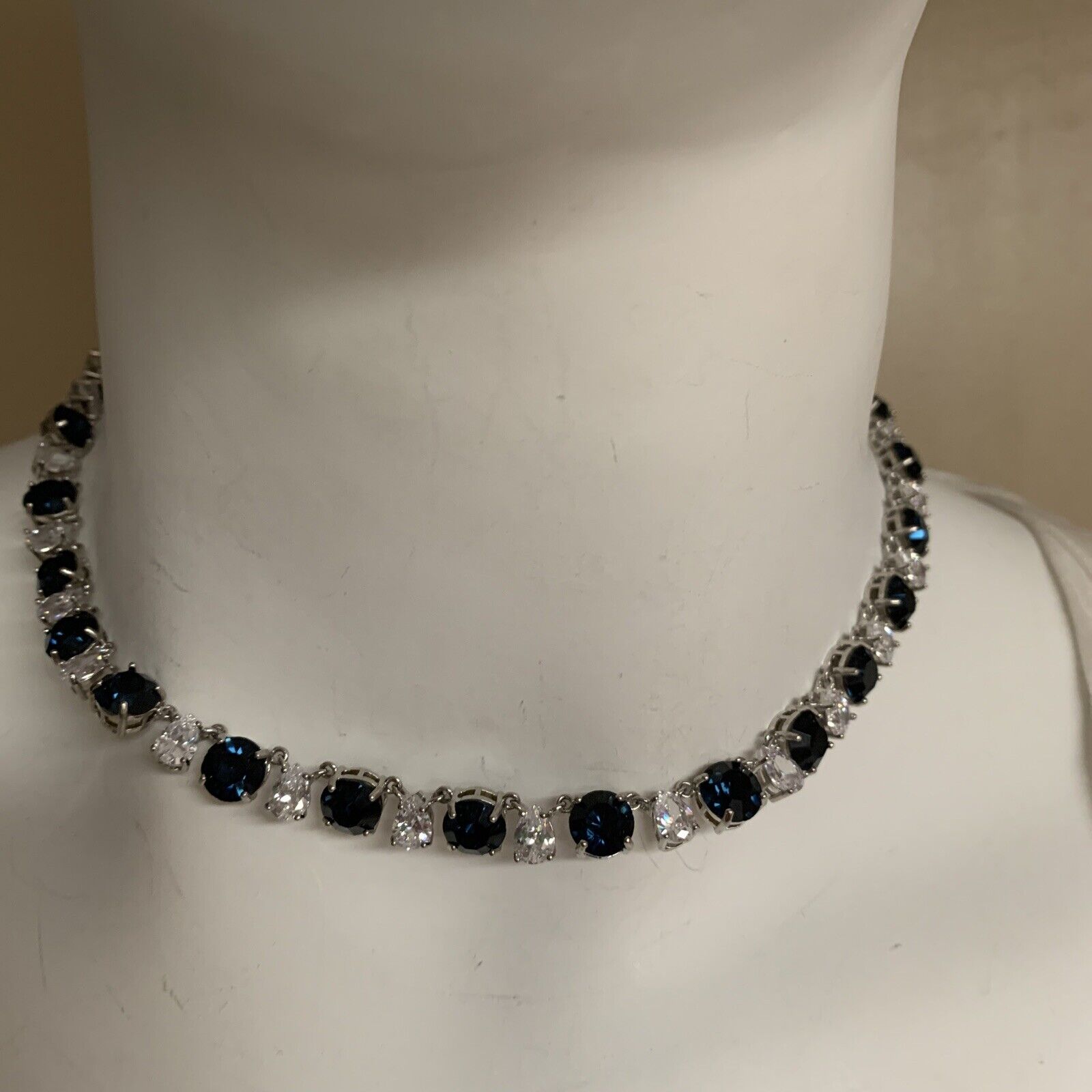 Carolee Silver-Tone Stone and Crystal All-Around Collar Necklace