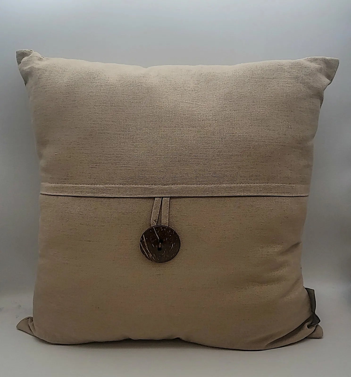 Elrene Envelope Pillow One Button – Wheat, 18X18