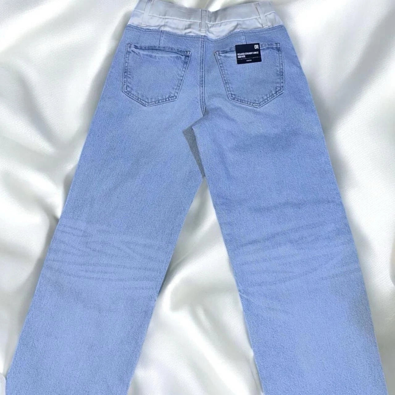 Express High Waisted Satin Waistband Relaxed Ankle Straight Jeans, Size 6