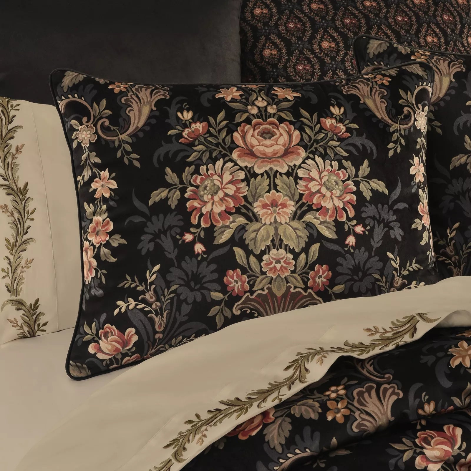 J QUEEN NEW YORK Chanticleer Velvet 4-Pc. Comforter Set, King