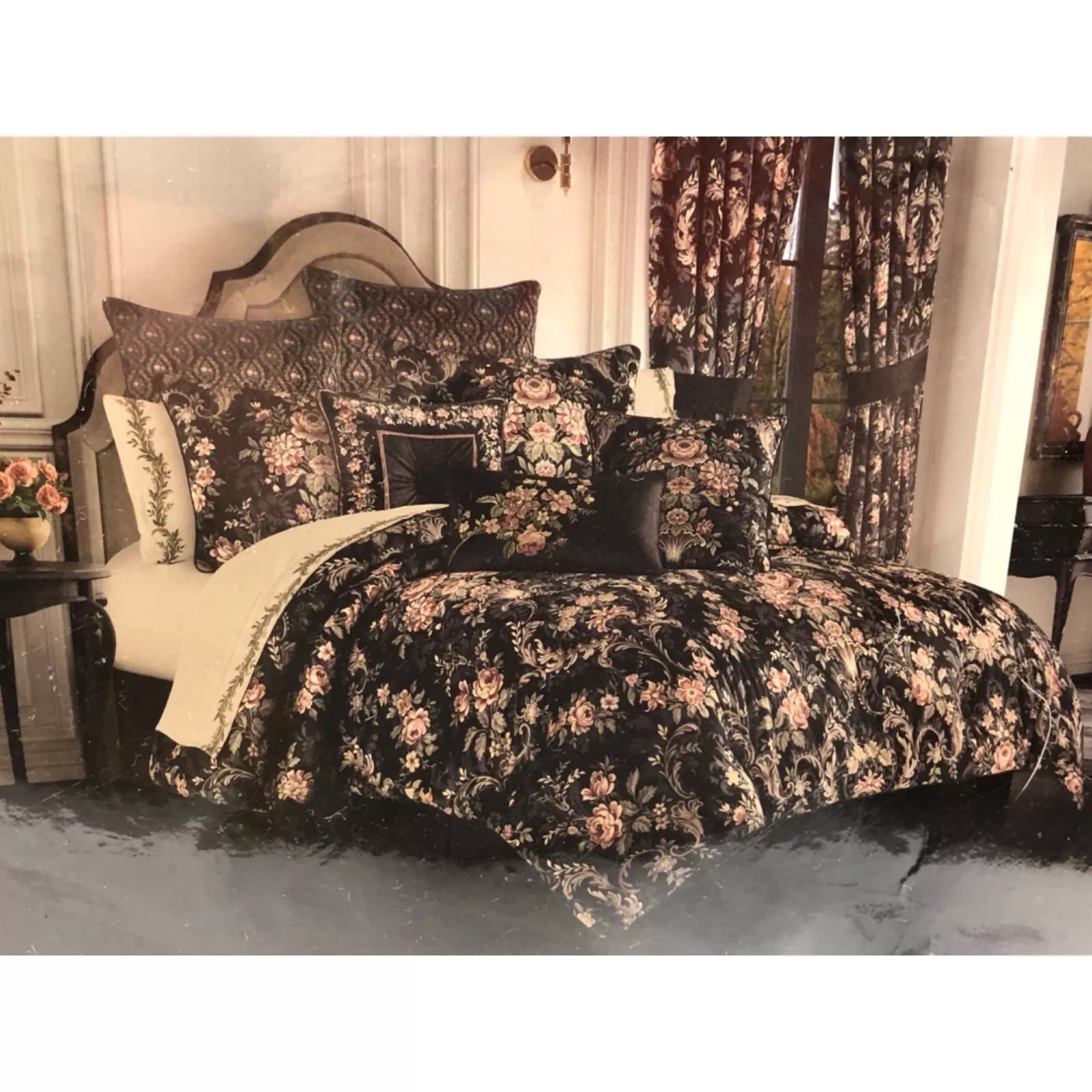 J QUEEN NEW YORK Chanticleer Velvet 4-Pc. Comforter Set, King