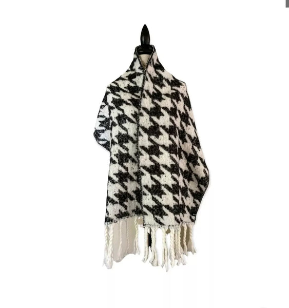 DKNY Womens Houndstooth Blanket Wrap, Black O/S