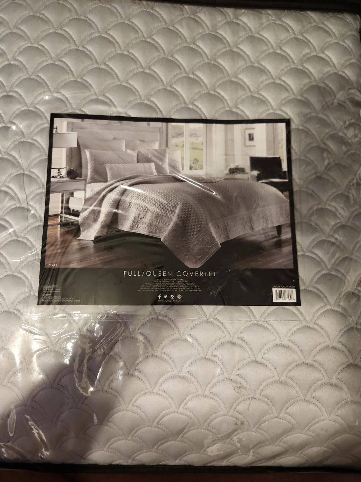 J Queen New York Zilara Silver Full/Queen Coverlet