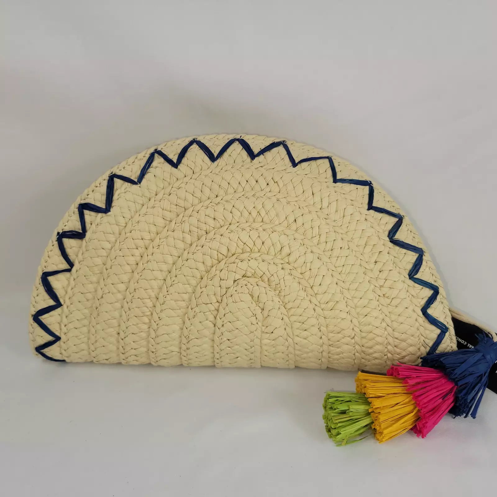 I.n.c. Straw Taco Clutch - Natural/Silver