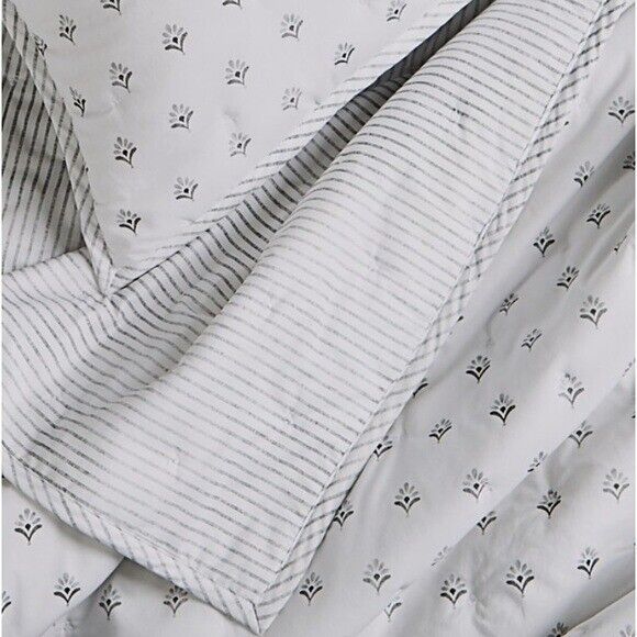 Sky Scallop Reversible Coverlet