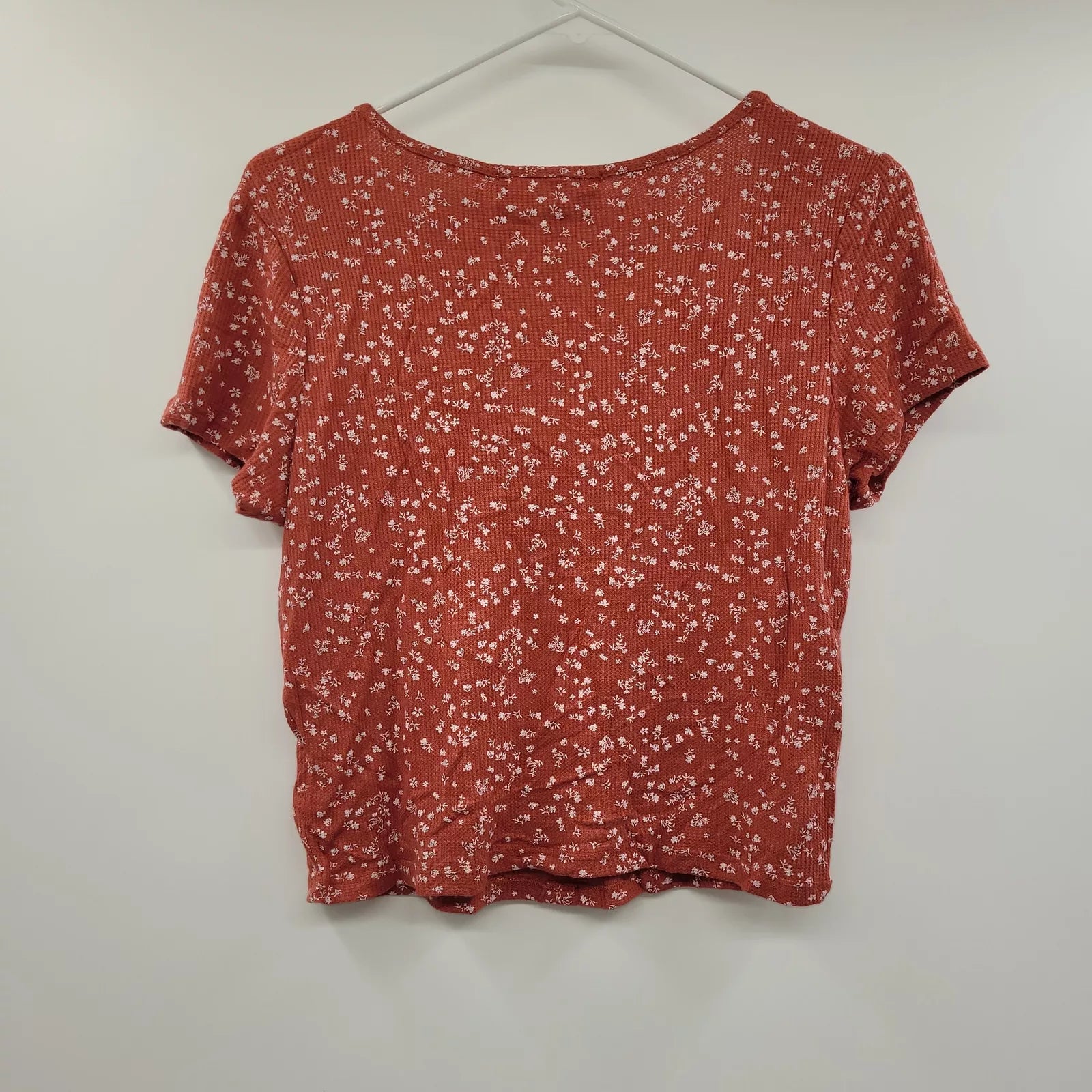 Hippie Rose Juniors Button-Trimmed Waffle-Knit Top