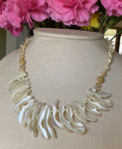 Vintage Express Iridescent Coral Shell Necklace