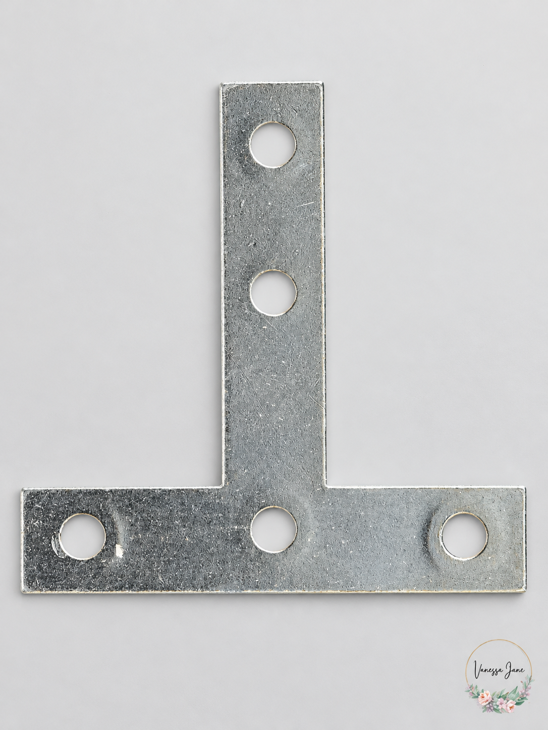 Mintcraft 22529ZCL3L Zinc-Plated Steel T-Plate 3 x 3 Inches — stock photograph